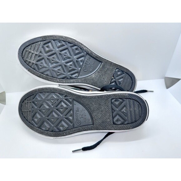 Converse Kids Video Game Characters Design For Big Boys Size 2 GUC black multi - Picture 10 of 11